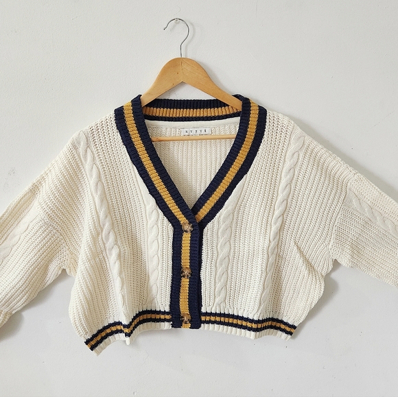 Women's Long Sleeves V-Neck Button Up Colorblock Sweater Off White S, M, L NWOT - Picture 3 of 8